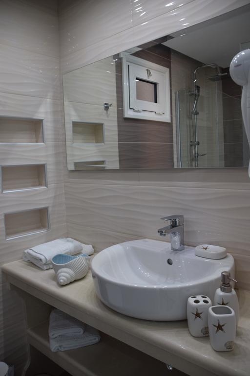 Whitesands Beach Resort Паралия Враху Екстериор снимка