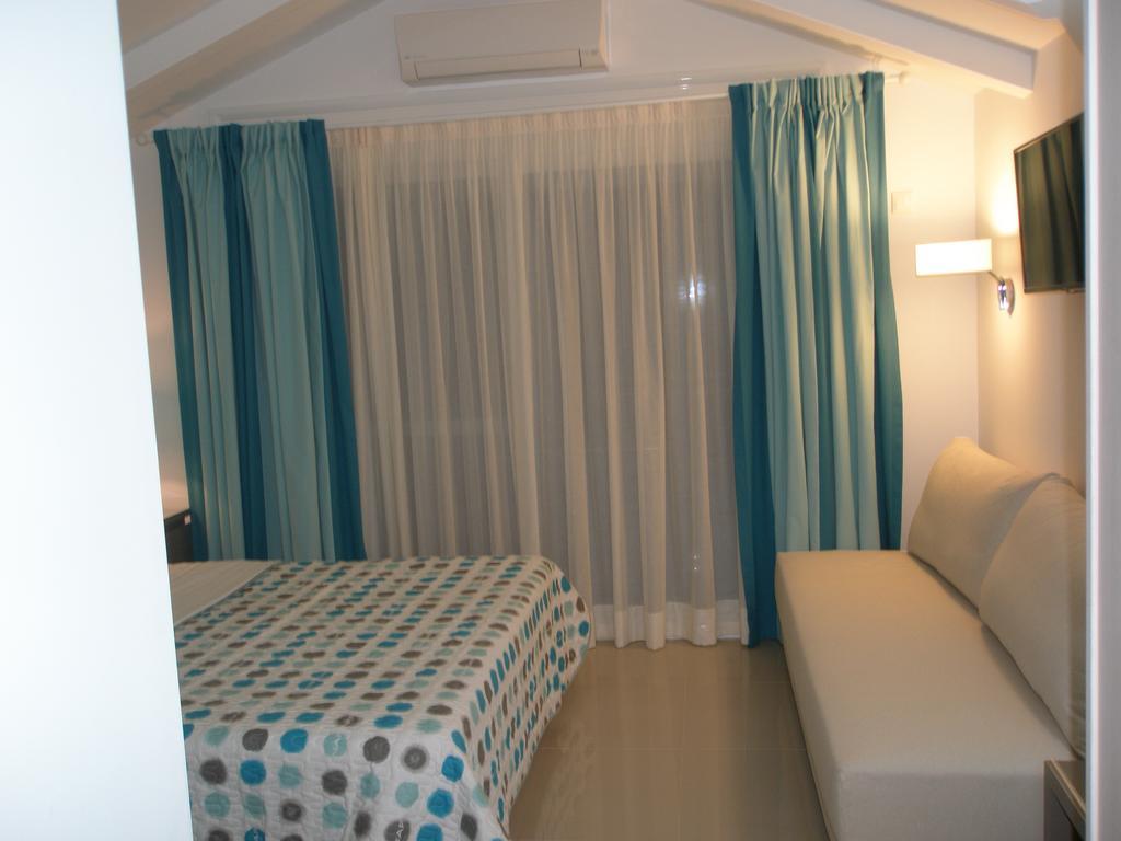 Whitesands Beach Resort Паралия Враху Стая снимка